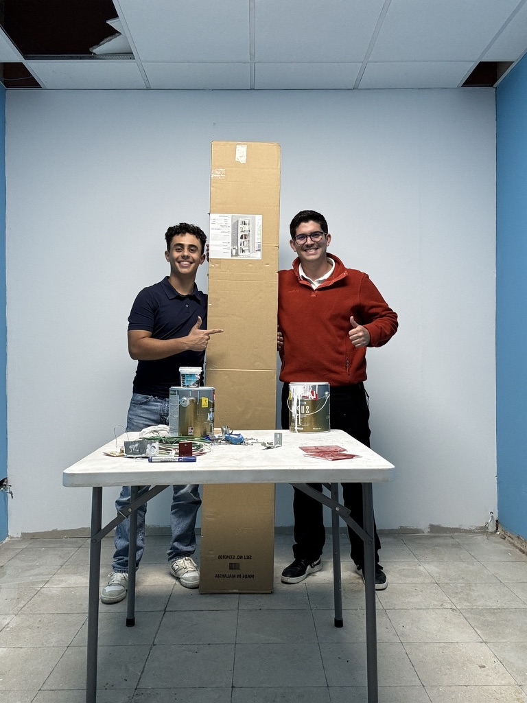 Llegada de mobiliario nuevo para el espacio